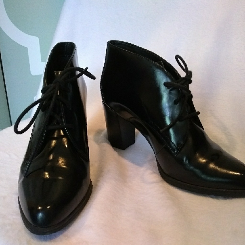 Clark's Ladies Ankle Boots